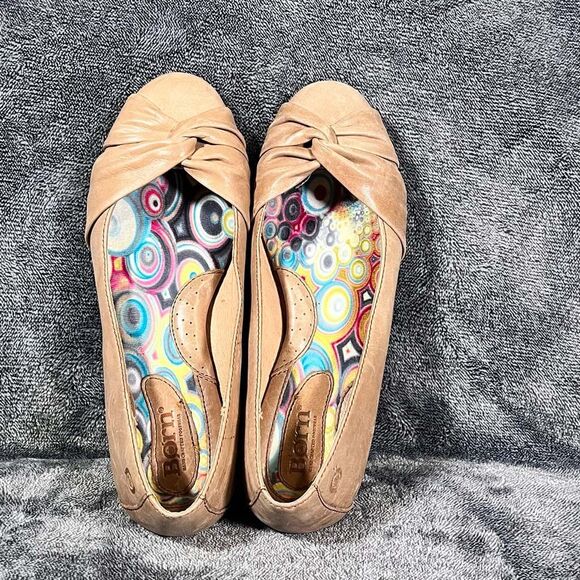 Born Tan Leather Slip On Flats Size 8.5M Women’s - Picture 6 of 8